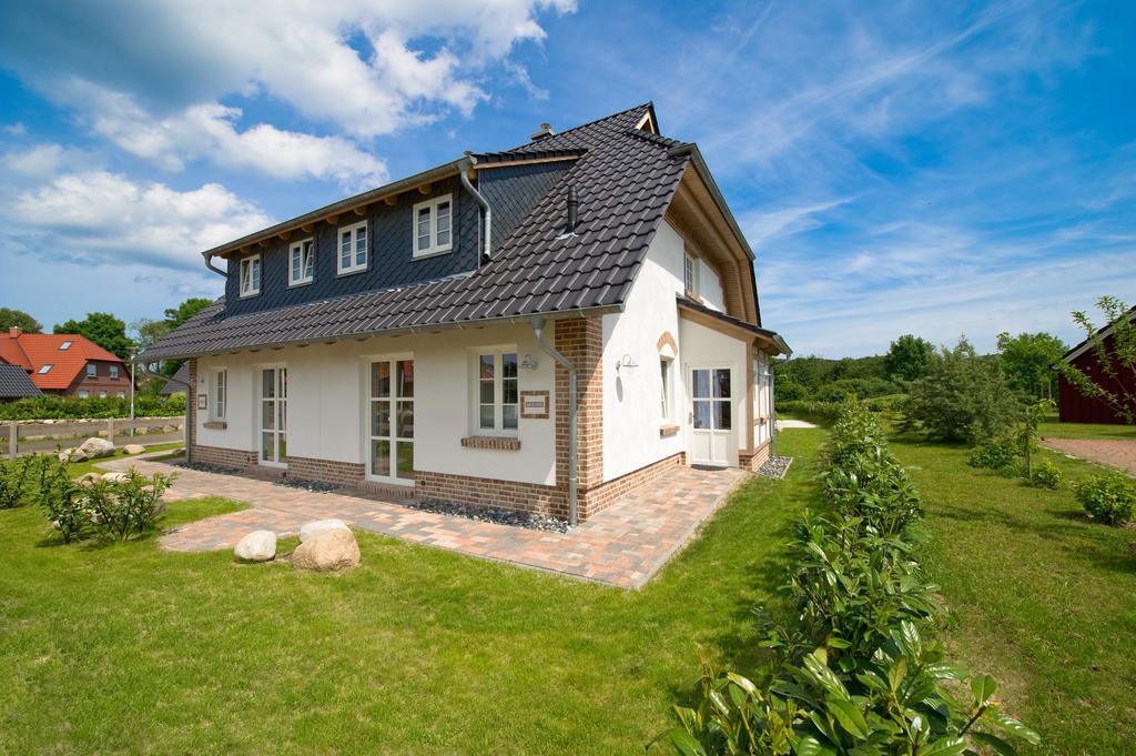 "Gutshofhaeuser" Ferienhaeuser Pendorf Sellin  Exterior photo