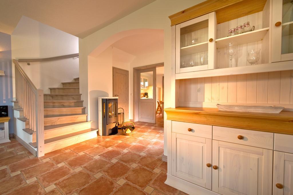 "Gutshofhaeuser" Ferienhaeuser Pendorf Sellin  Room photo