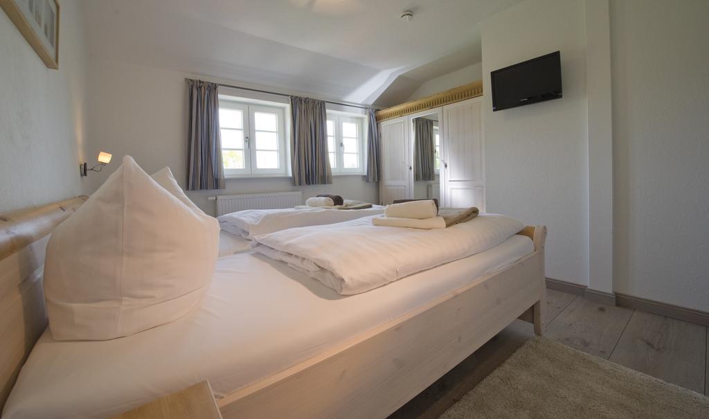 "Gutshofhaeuser" Ferienhaeuser Pendorf Sellin  Room photo