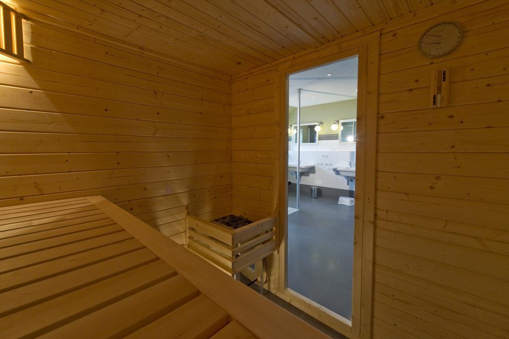 "Gutshofhaeuser" Ferienhaeuser Pendorf Sellin  Room photo