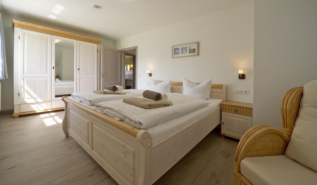"Gutshofhaeuser" Ferienhaeuser Pendorf Sellin  Room photo